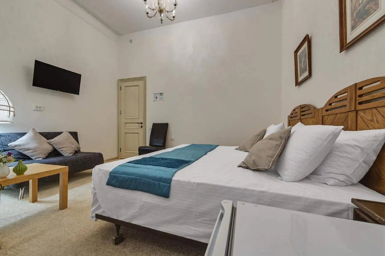 House 52 Boutique Hotel ティビリシ