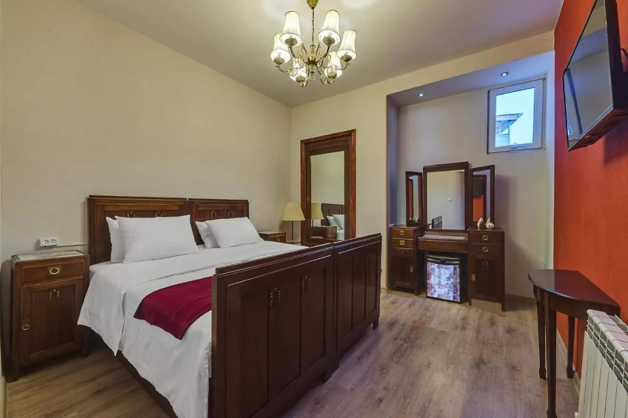 House 52 Boutique Hotel ティビリシ