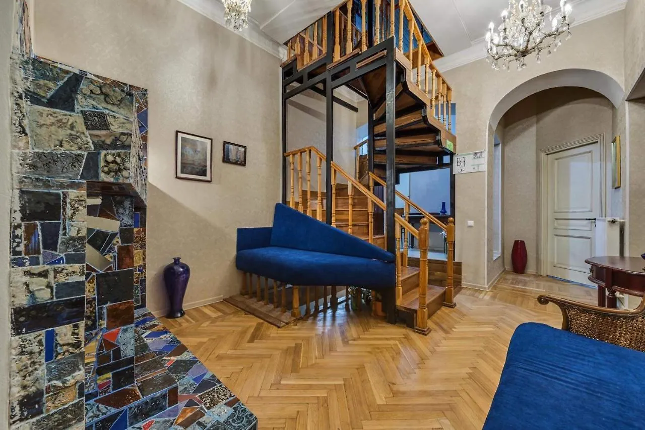 House 52 Boutique Hotel ティビリシ