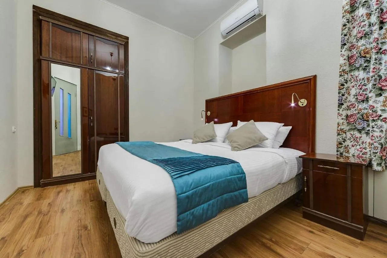 House 52 Boutique Hotel ティビリシ